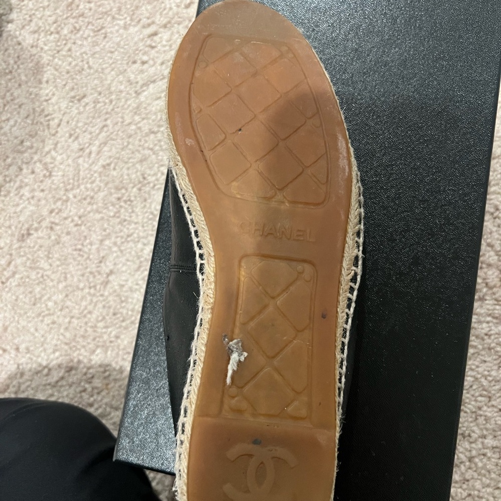Chanel Black Leather Espadrilles with Iconic CC Logo - Picture 10 of 15